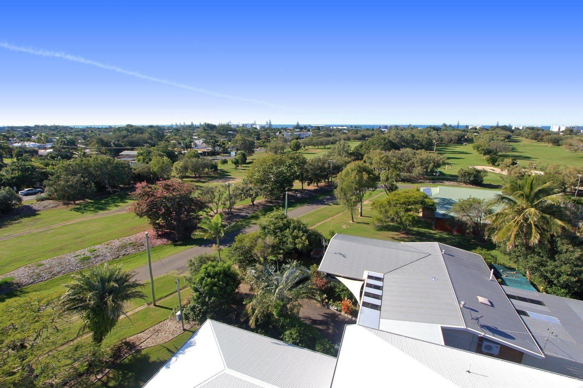 12Th Tee Bnb Bargara Exterior photo